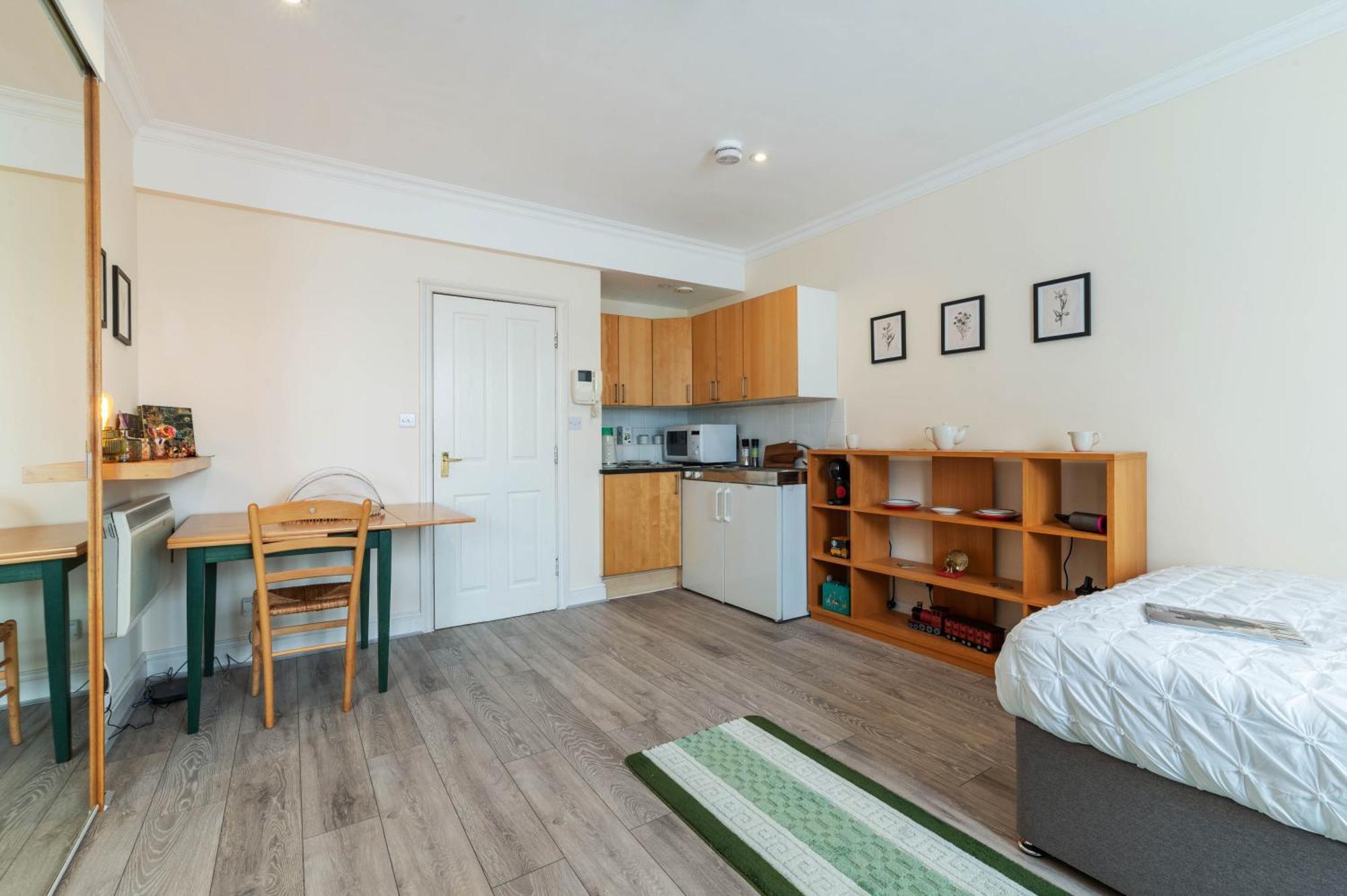 Elegant Art Deco Whole Apartment - 2Mins To Hyde Park, 8Mins To Bayswater, Nottinghill, Paddington London Luaran gambar